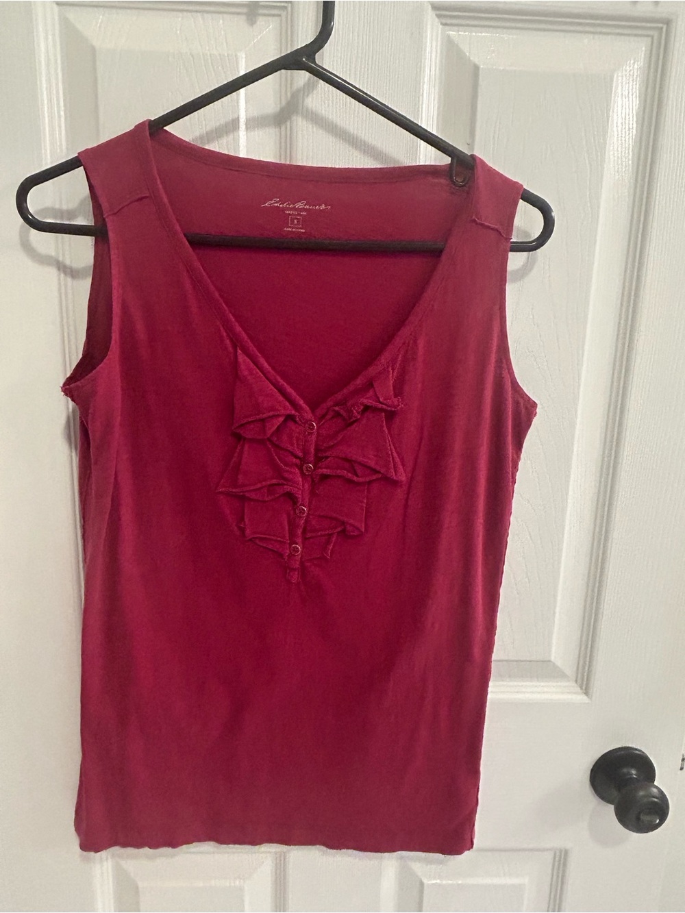 Eddie Bauer Ruffle V-Neck Sleeveless Tank Top in Burgundy